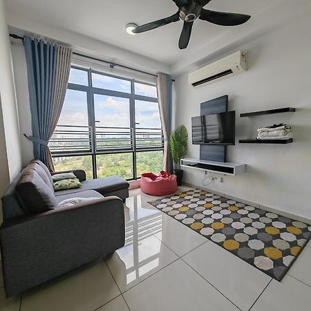 Santai Homestay Cyberjaya Extérieur photo