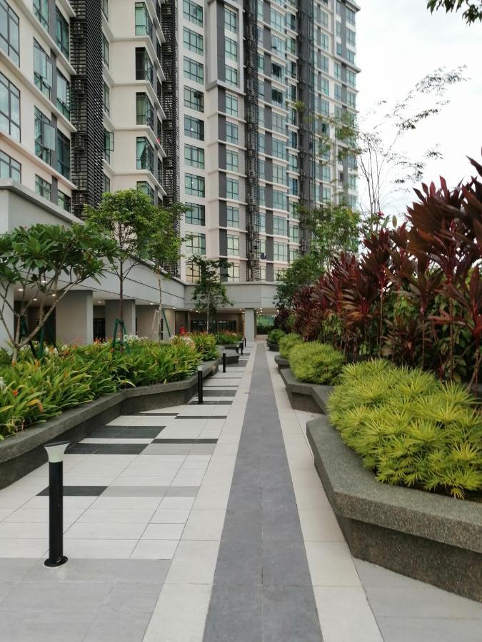 Santai Homestay Cyberjaya Extérieur photo