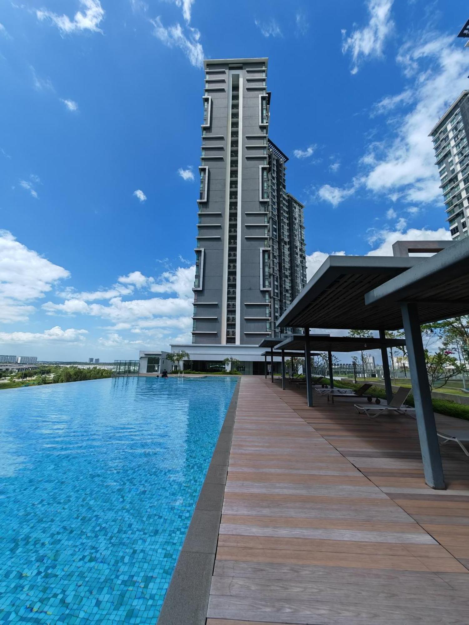 Santai Homestay Cyberjaya Extérieur photo